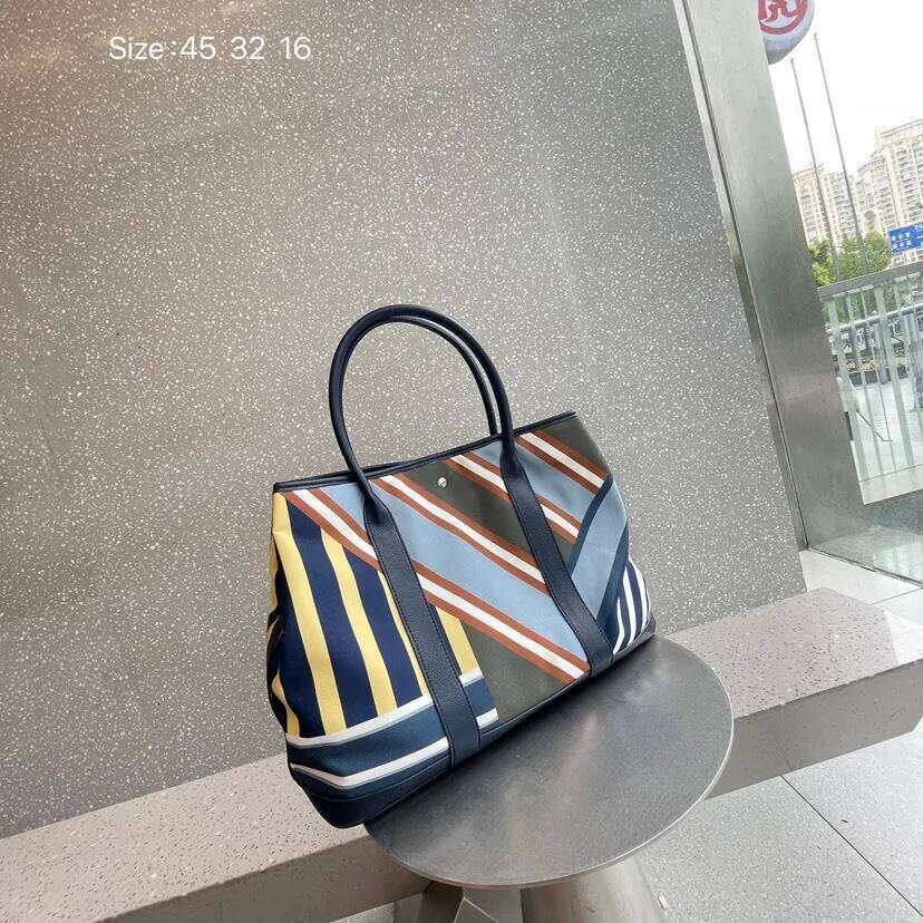 NEW Canva Large Capacity Versatile Women's Pack New Style Mother-child shoulder Underarm Bucket Bag Stripes