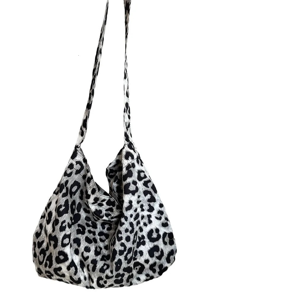 Womens Shoulder Bags Leopard Print Flower Fashionable Trendy Canvas Cross Bags Large Capacity Portable Shopping Shoulder Bags 250714
