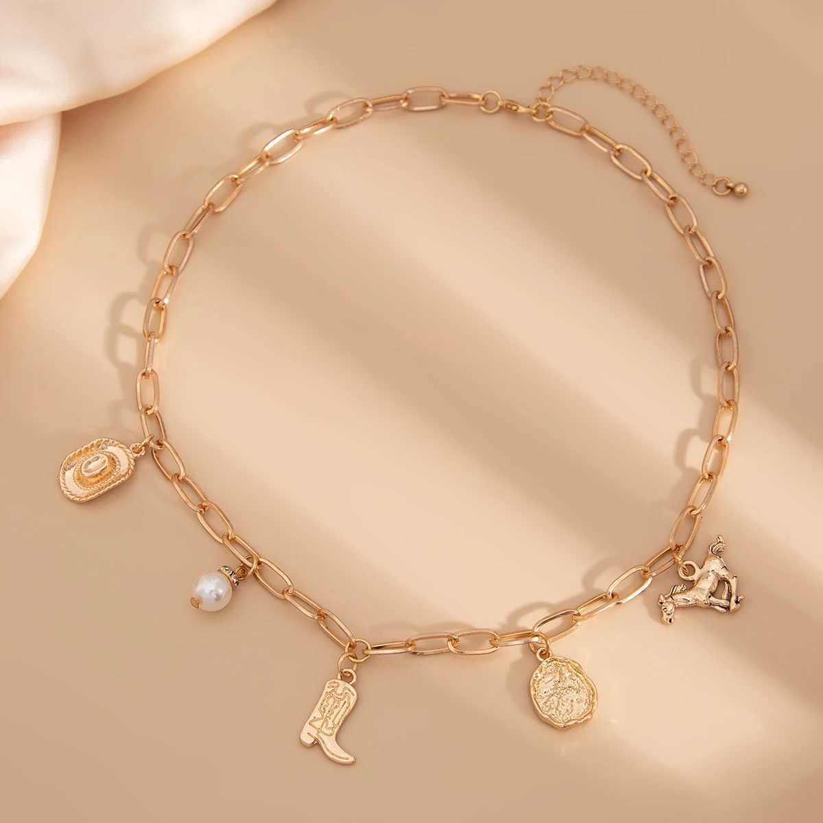 Salircon Ethnic Style Cowboy Hat Boots Horse Pendant Necklace for Women Vintage Gold Color Chain Clavicle Choker Jewelry XJ250717