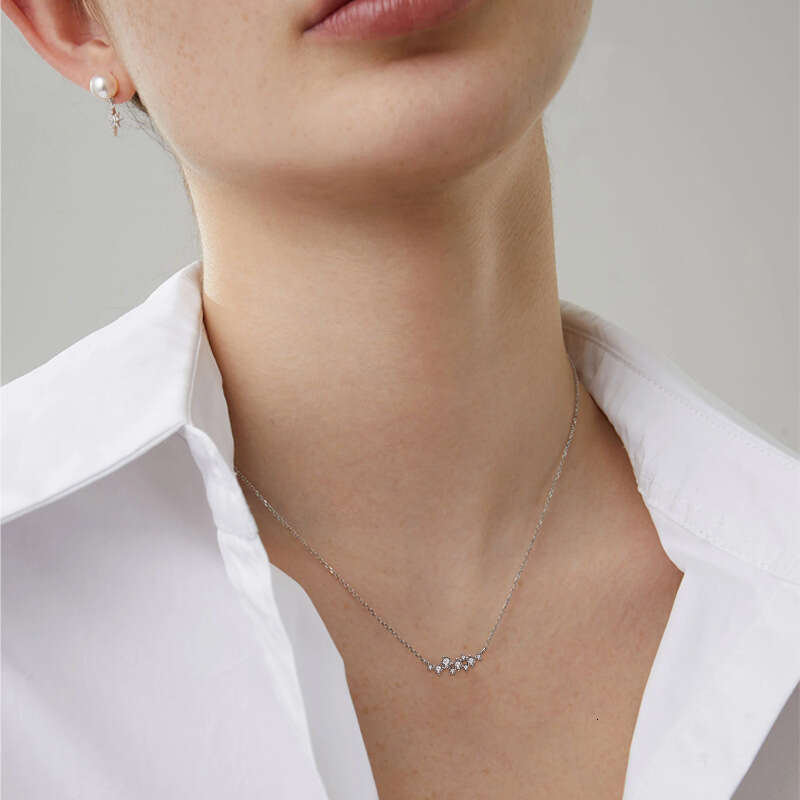 Tiktok Iuencer Same Style Cool Niche Design Moissanite Necklace For Women Starry Sky Pure Sier Collarbone Chain High-End Jewelry B53