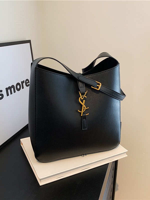 2025 Designer Bag Shoulder Bag New Elegant Floral Printed Tote Bag for Women Large Capacity Commuter Bag Stylish Minimalist Versatile Crossbody Bag