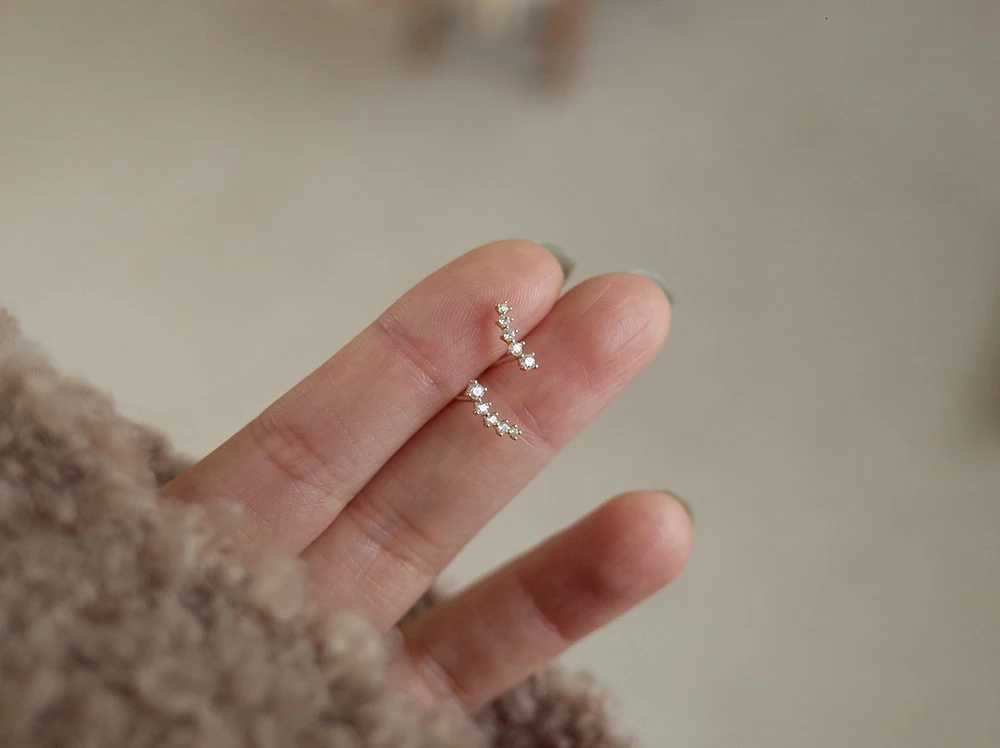 Classic 925 Silver Needle Zircon Earrings Simple Crystal Stud Earrings Women Fashion Wedding Party Jewelry Accessories Gifts y250715