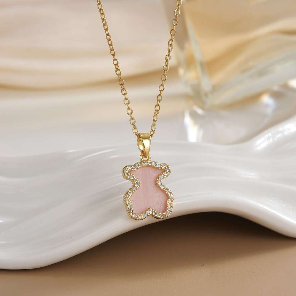 Necklace For Women, Light , Niche Acrylic Bear, New Fashionable Versatile Titanium Steel Accessory 73D