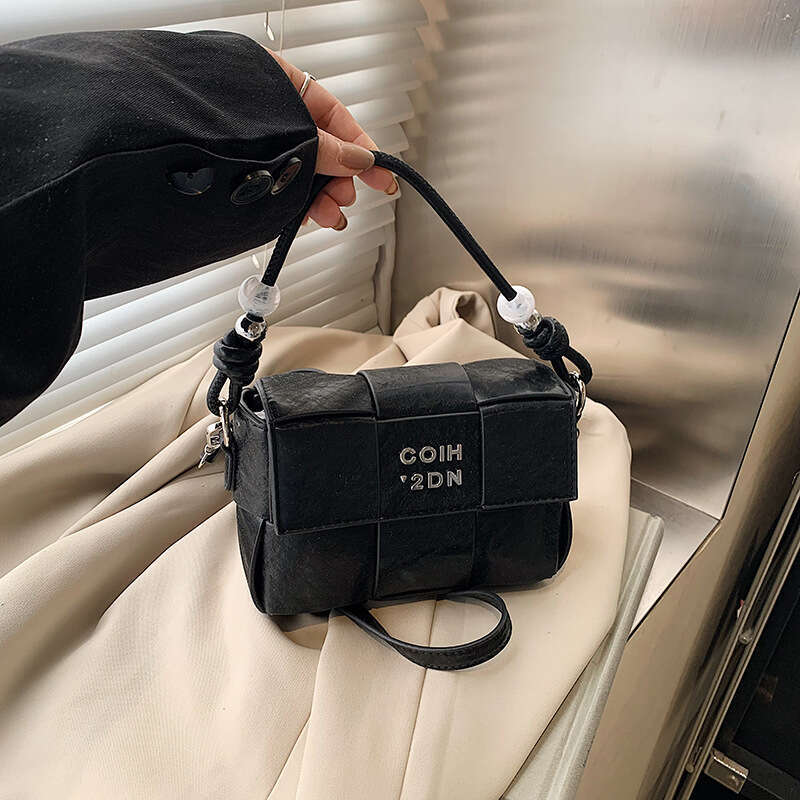 Spring Summer Super Hot Niche Woven for Women 2025 New Fashion Versatile Crossbody Exquisite Mini Small Square Bag