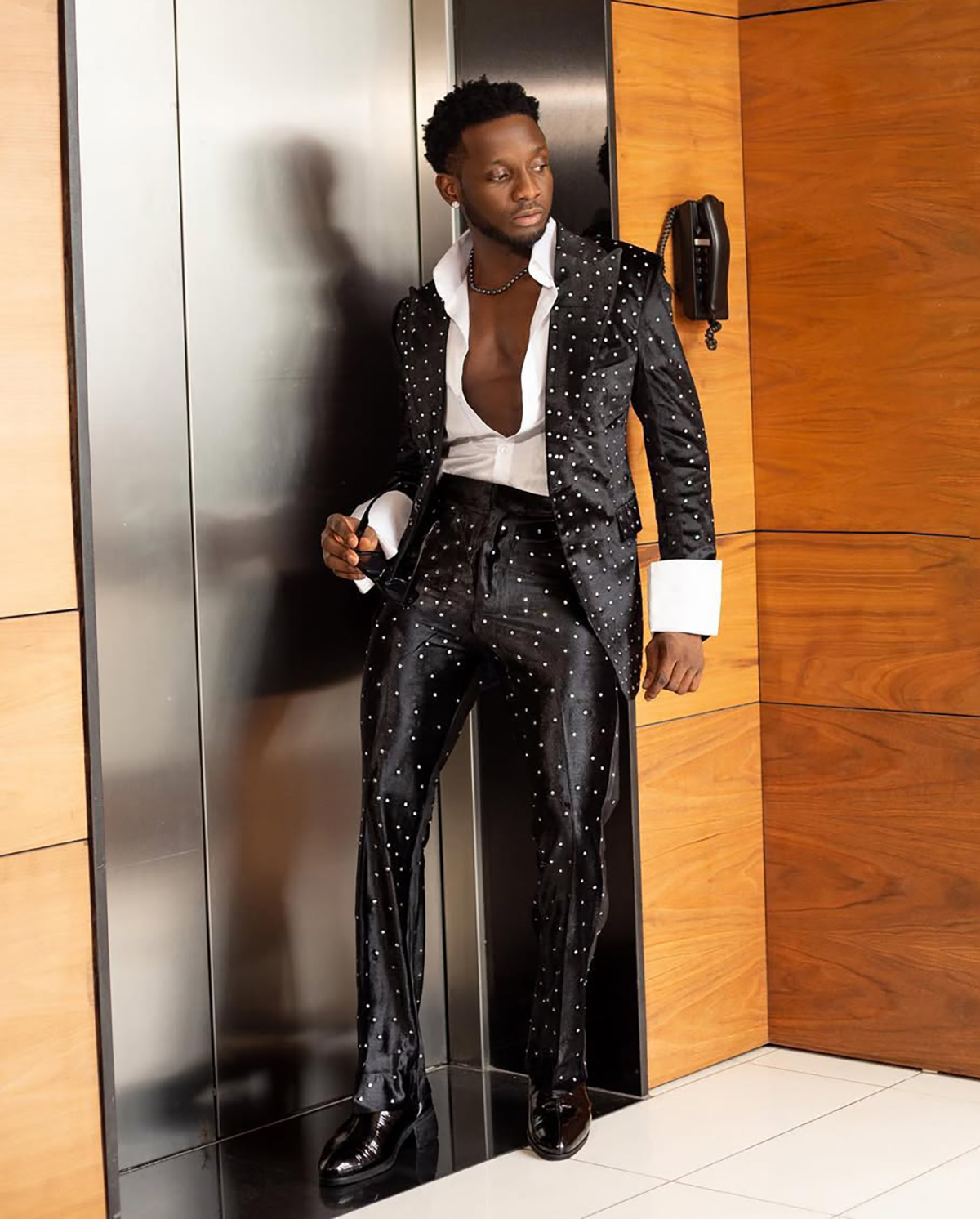 The Boutique Men's Suits 2 Pcs Blazers Pants Shining Groom Tuxedos Male Wedding Clothing Customized