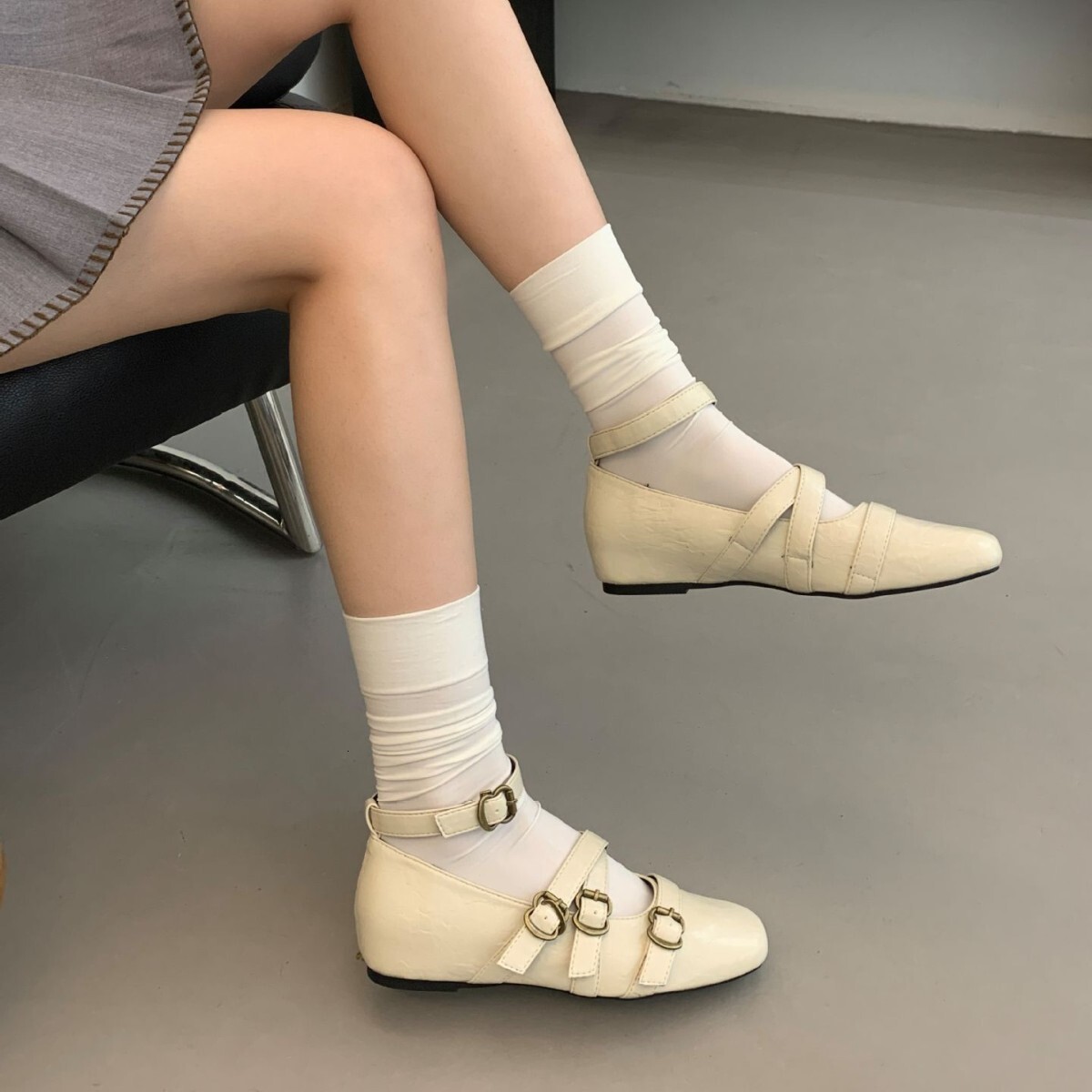 ShangGuLi Square Toe Shallow Mouth Single Shoes for Women New 2025 Spring Style One-Strap Loafers Soft Sole Fashion Versatile ddmysaturn