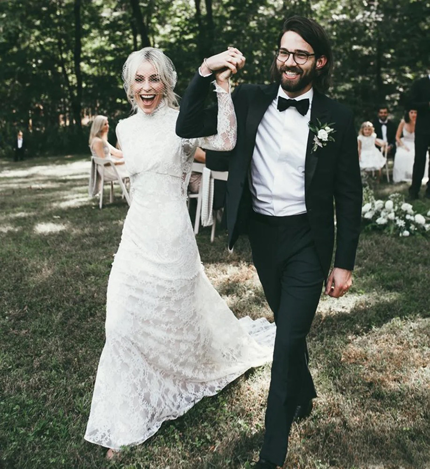 Vintage Full Lace Mermaid Wedding Dresses Long Sleeves HIgh Jewel Neck Backless Sweep Train Wedding Dress Bridal Gowns Vestidos De Noiva