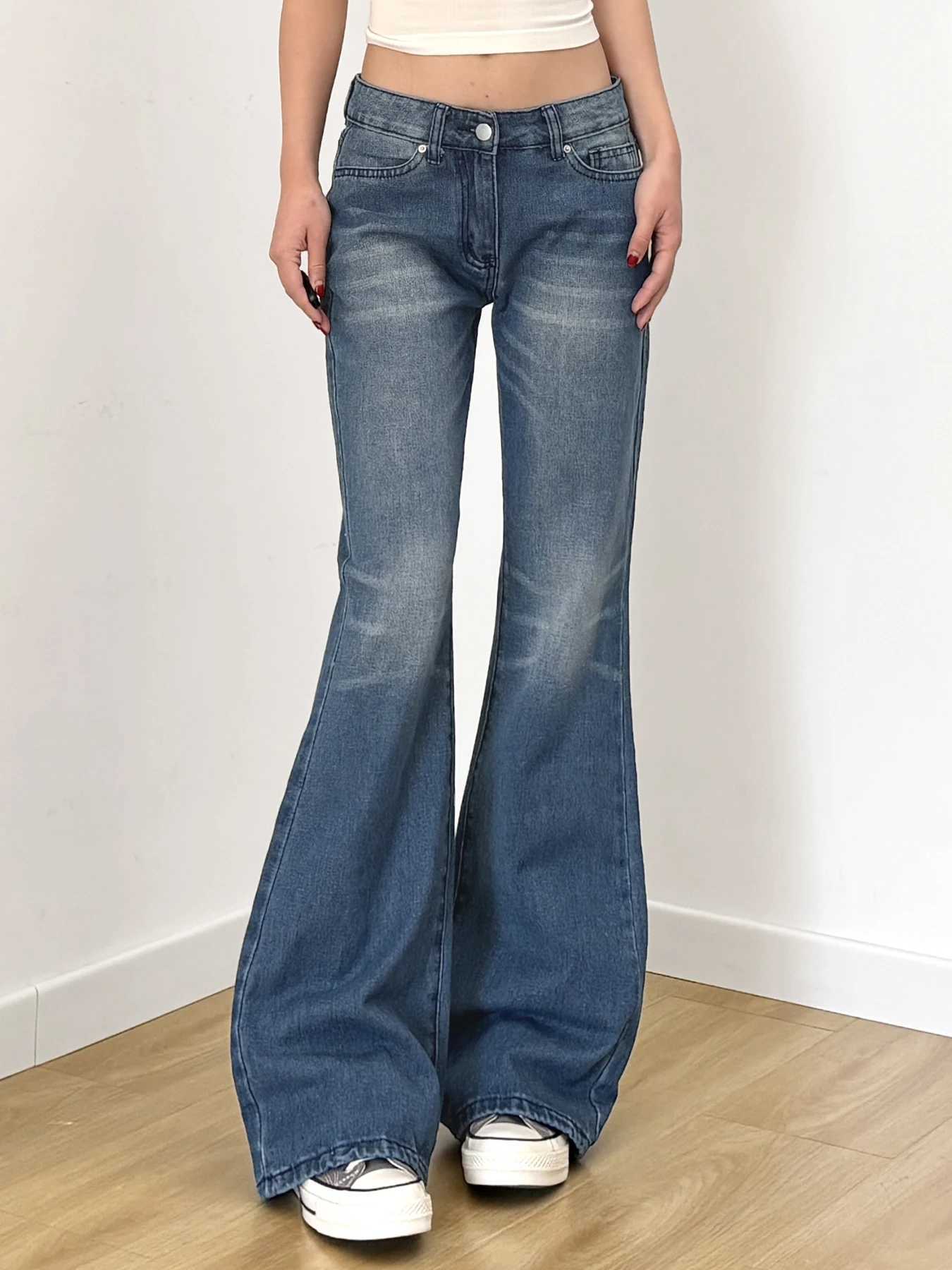 iamsure Basic Slim Flare Pants Y2K Casual Low-Waisted Jeans Women 2025 Streetwear Trousers Wide Leg Pants Holiday Capris Ladies R250716