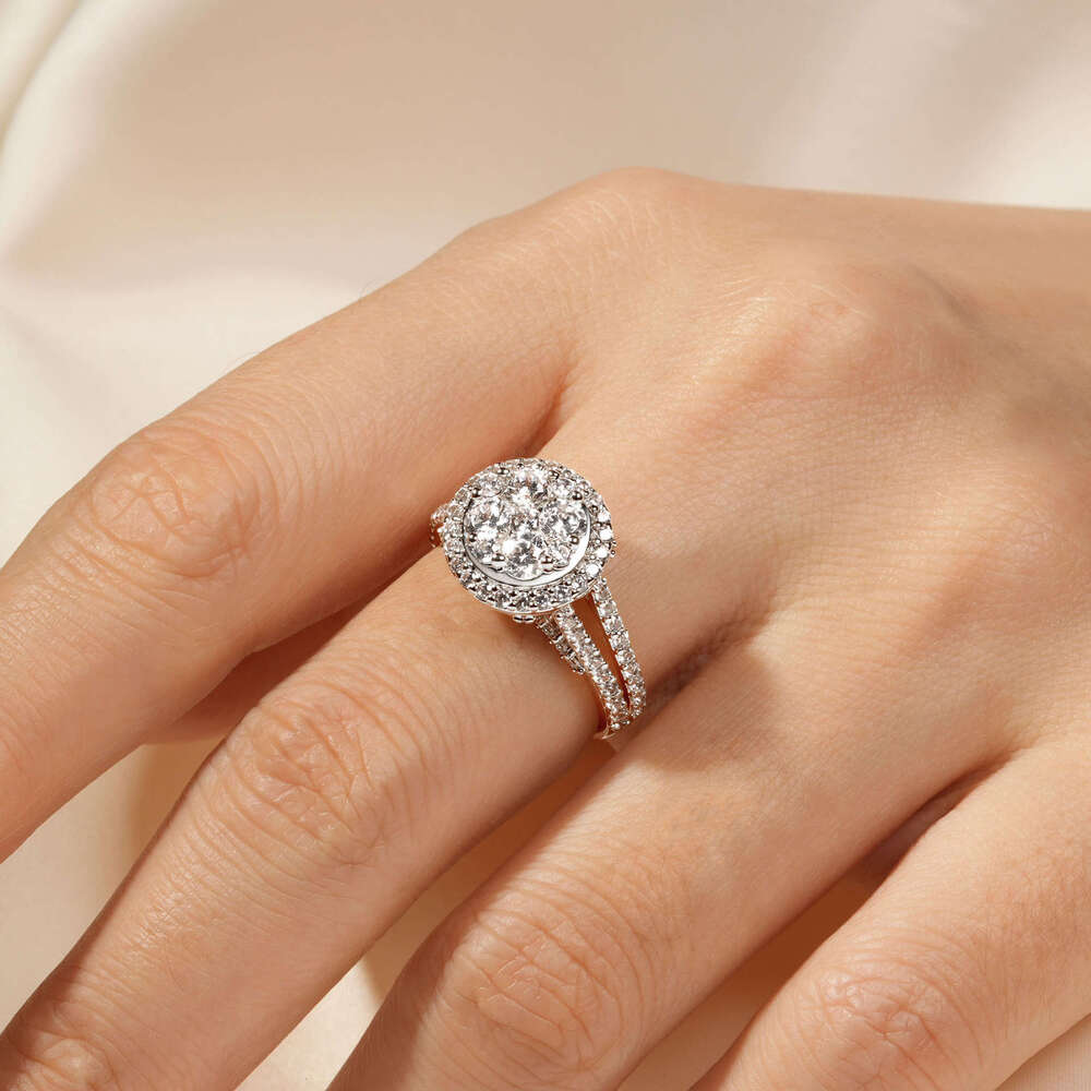 Tiktok Live New Starry Sky Round Bag For Women Full Diamond Design High-End Imitation Moissanite Ring 50F