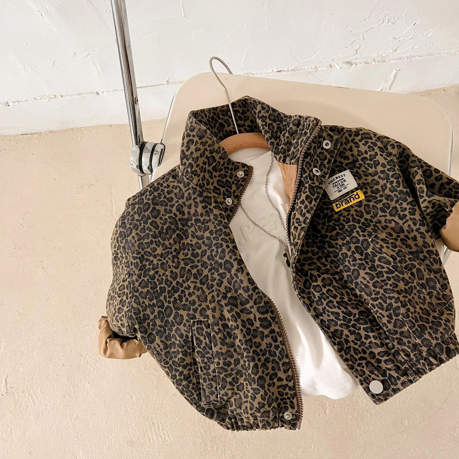 AYNIGIELL Spring Autumn Childrens Casual Long-sleeved Jacket Boys Korean Leopard Print Jacket Girls Short Denim Coat 250716