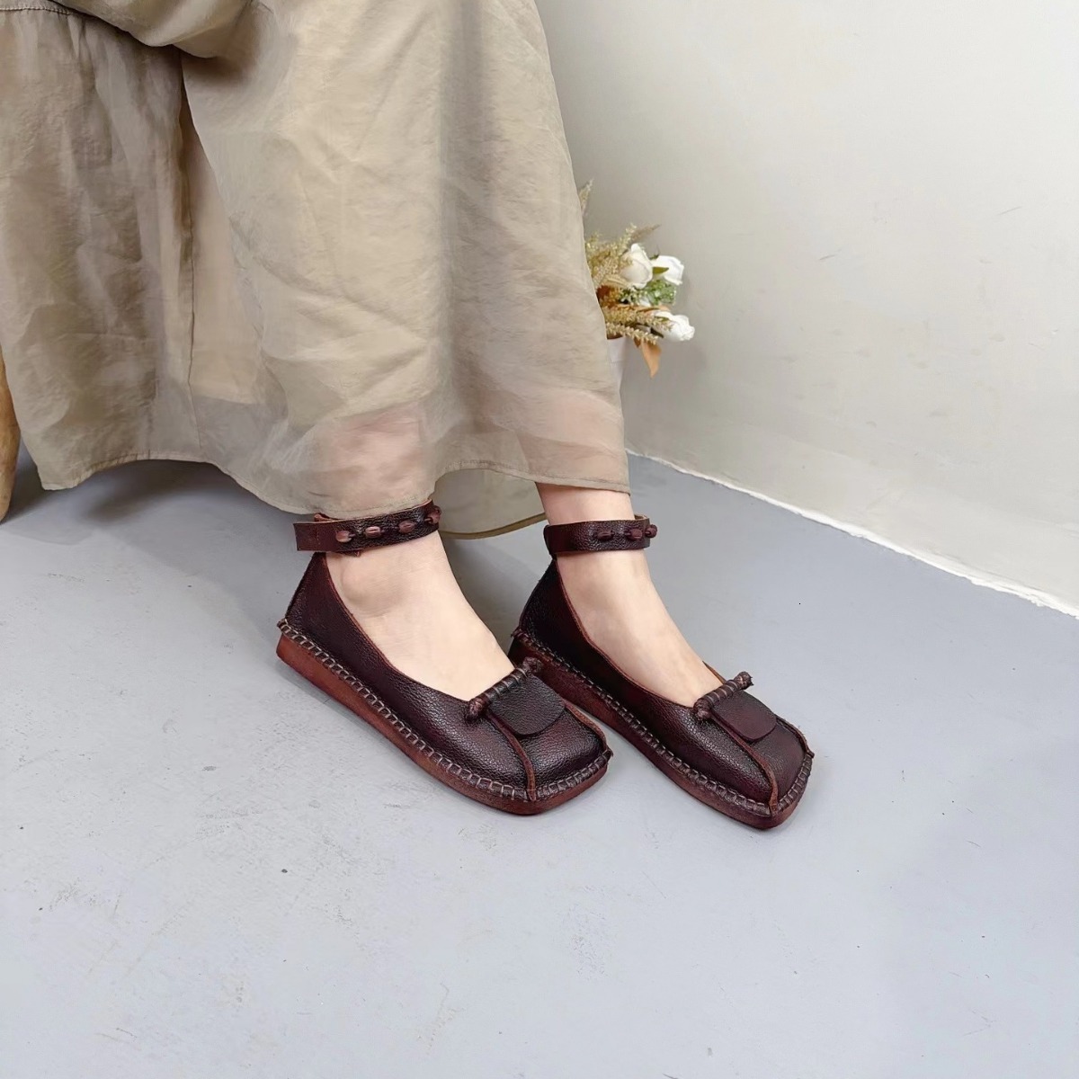 2024 Spring Genuine Leather Handmade Women's Shoes Ethnic Style Soft Sole Closed Toe Ankle Strap Velcro Women ddmysaturn