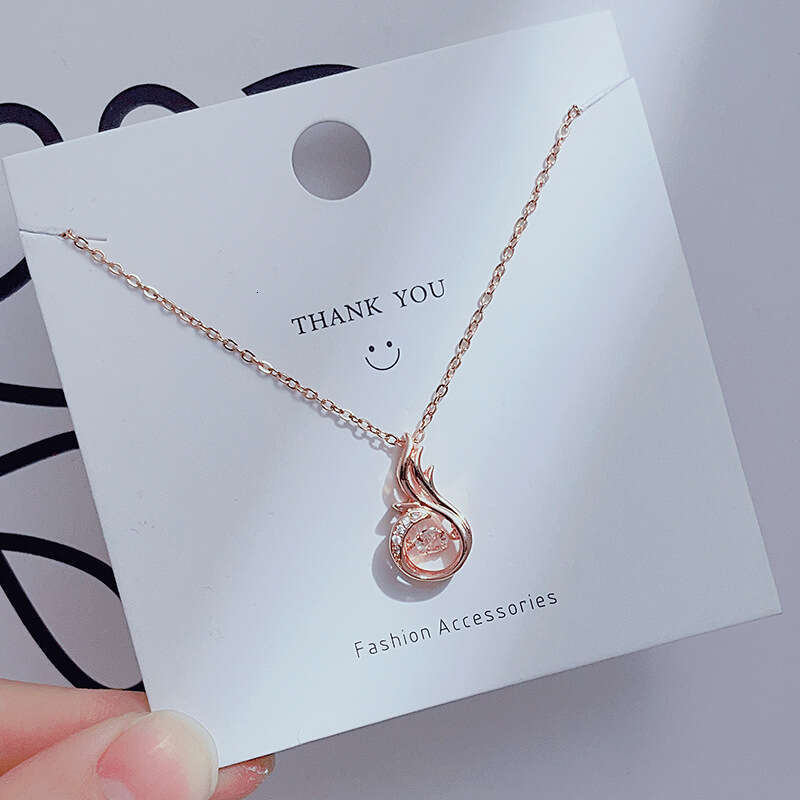 Design Smart Pendant Necklace For Women Titanium Steel Non-Fading Elegant Simple Lucky Clover Chain Niche Internet Celebrity Choker 219