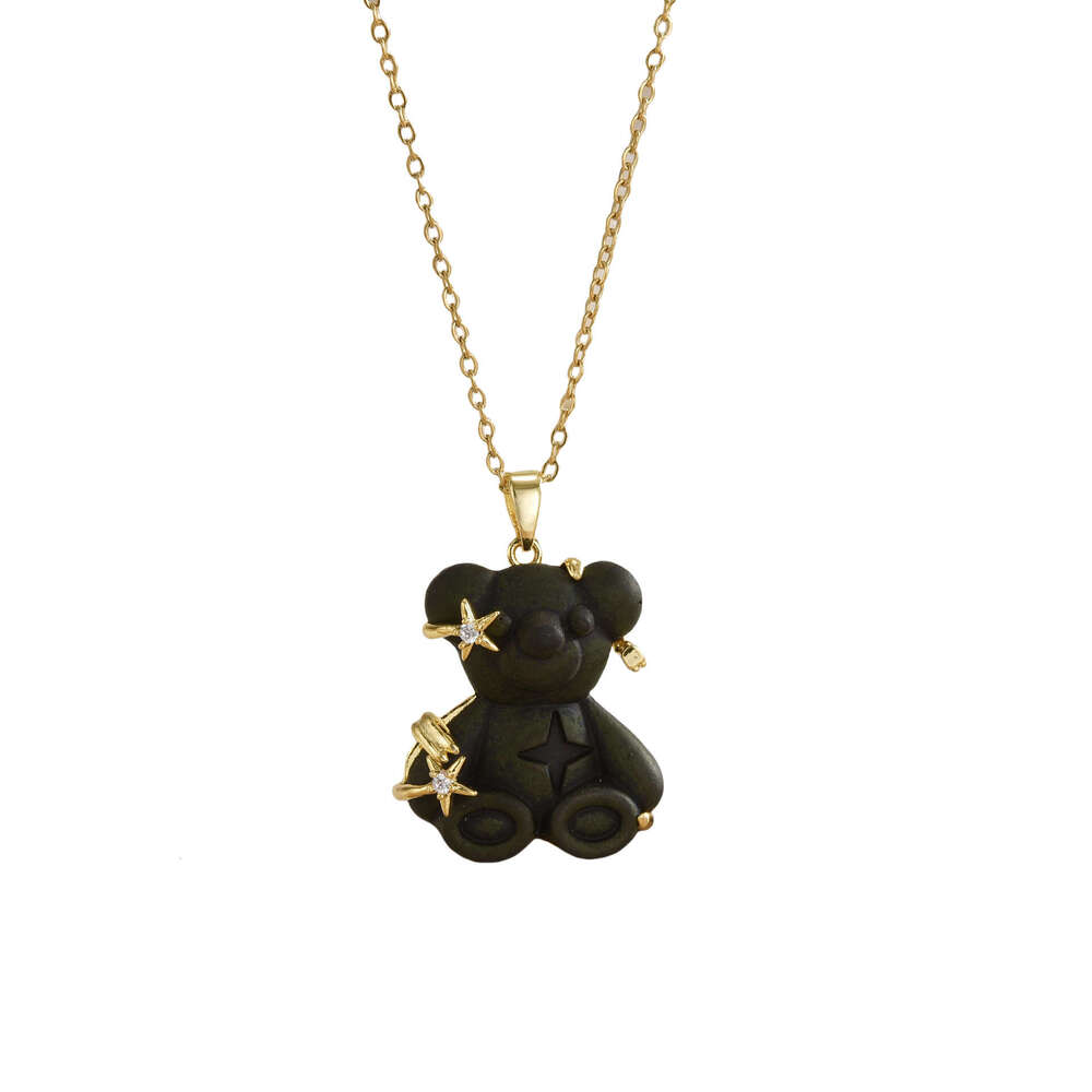 Jewelry INS Style Colorful Resin Bear Pendant Necklace Fashionable Versatile Titanium Steel Collarbone Chain 056