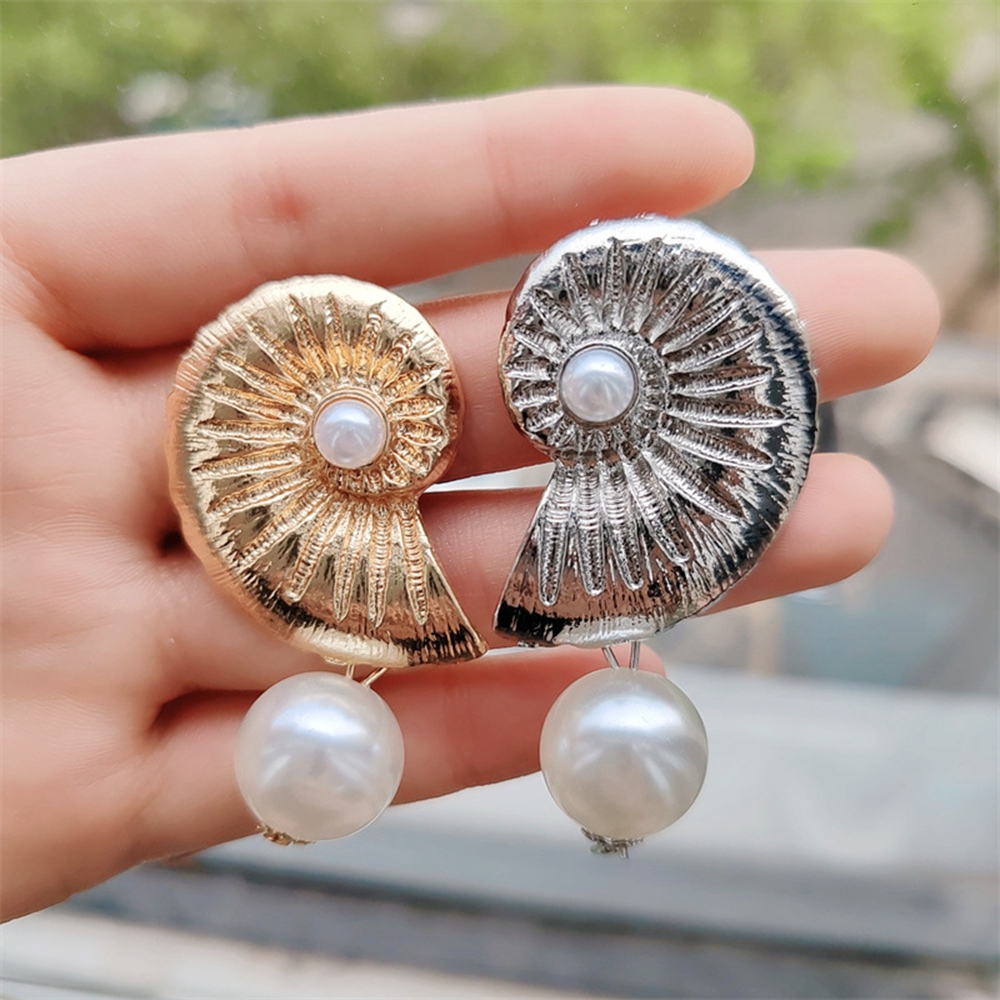 Y2K Exaggerated Personality Design Big Conch Earrings for Women With Simulated Pearl Bohemian Charm Beach Dangle Geometric Designer Jewelry