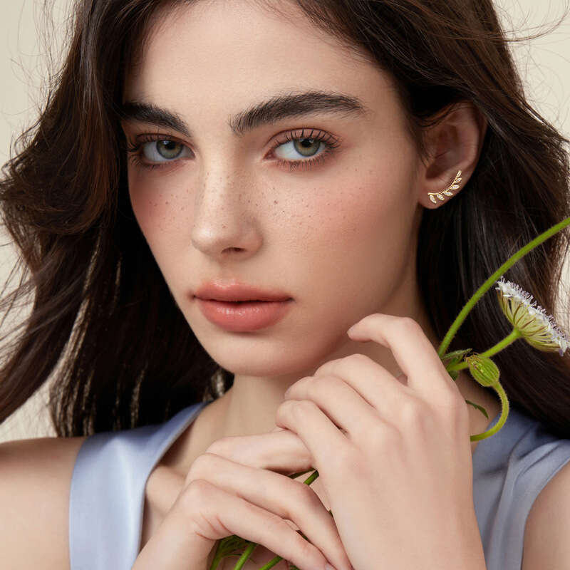 Korean Style Dongdaemun Unique Pure Sier D Color Moissanite Niche Leaf Earrings High-End Feel F29