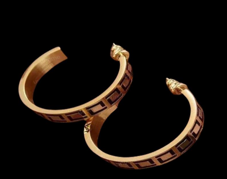 2022 Designer Gold Stud Earrings For Women Green Pendant Hoop Earring Luxurys Designers Unome F Letter Stud Earrings D2201261Z3444969