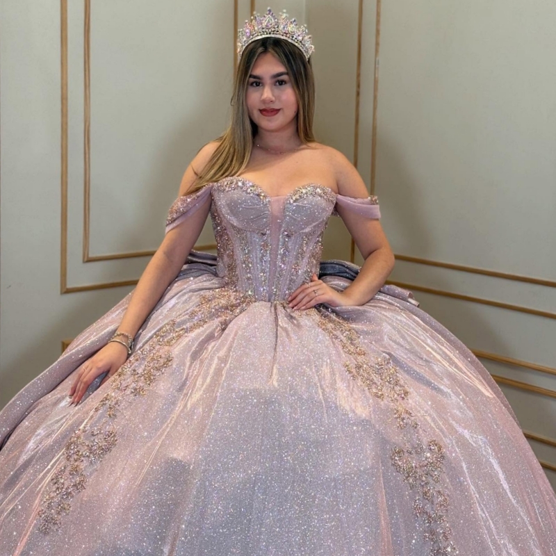 Light Lilac Shiny Quinceanera Dresses Ball Gown Off The Shoulder Applique Lace Beads Bow Tull Corset Party Birthday Sweet 16 Dress Vestidos De 15 Anos