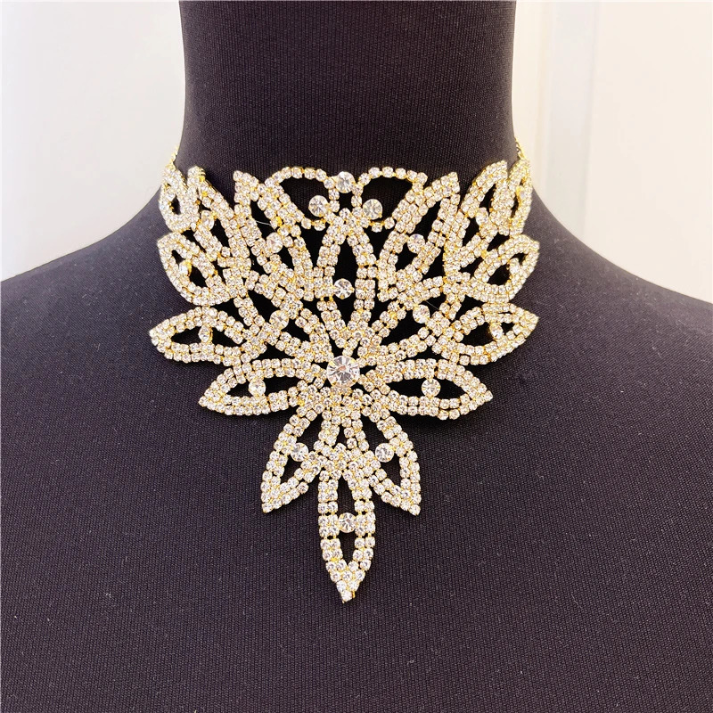Jewelry Rhinestone Flower Choker Necklace for Women Bling Crystal Bib Necklace Statement Jewellery Accessories 250716