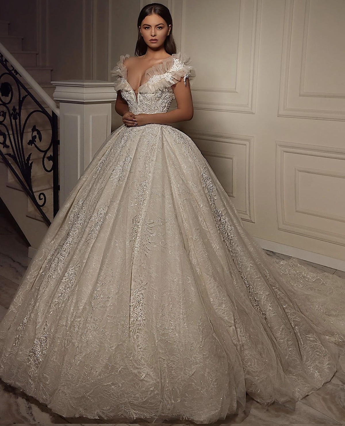 Fairy Ball Gown Wedding Dresses Off-the-shoulder Lace Up Appliques Lace Bridal Gowns Pleat Sweep Train Customized Events