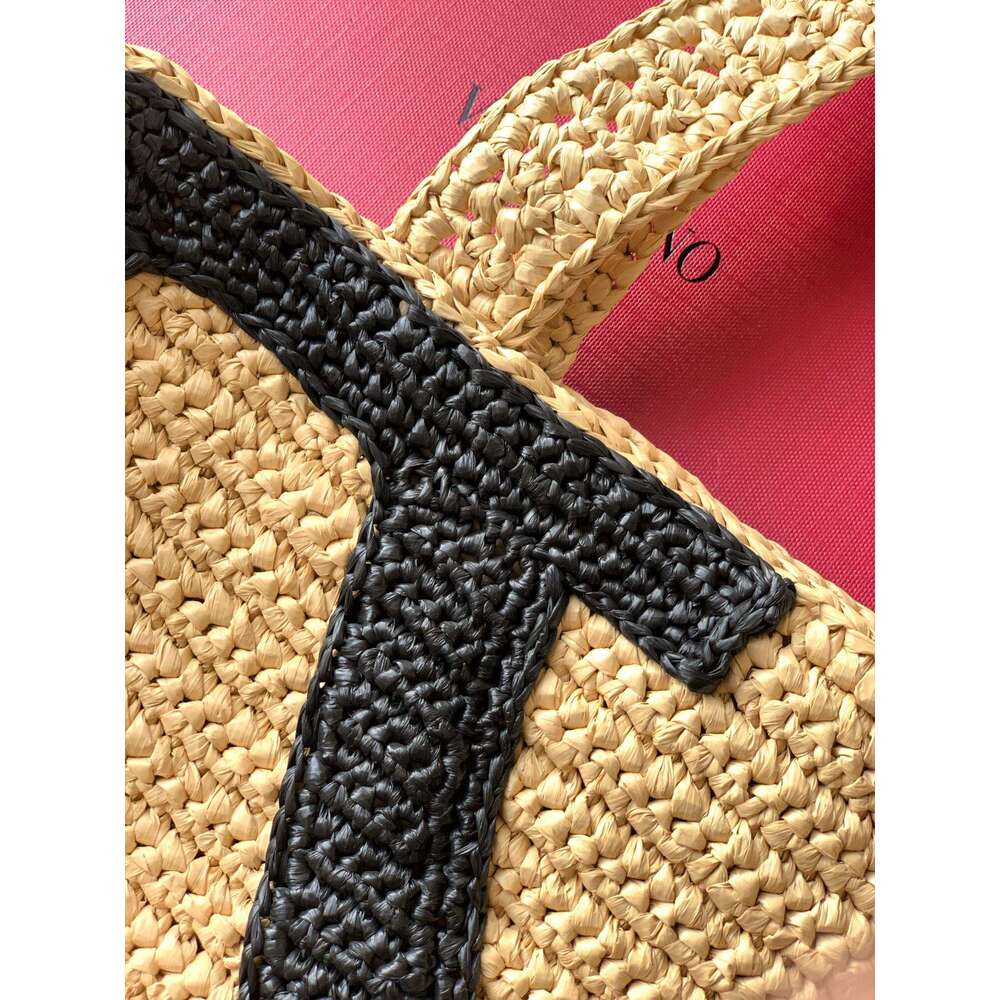 Hot Selling Luxury women's crossbody bag Lafite grass crossbody bag with elegant design, suitable for daily use by the brand