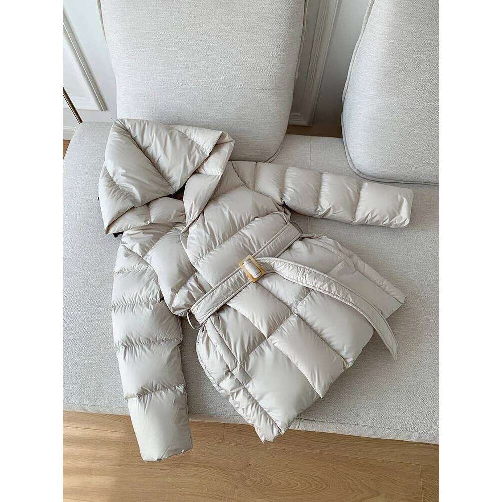 2025 Winter Women's Down Jackets Ultra Light Warm Cusual Coat Female Puffer Jacket With Belt Plus Size Hooded Short Parka MDNG