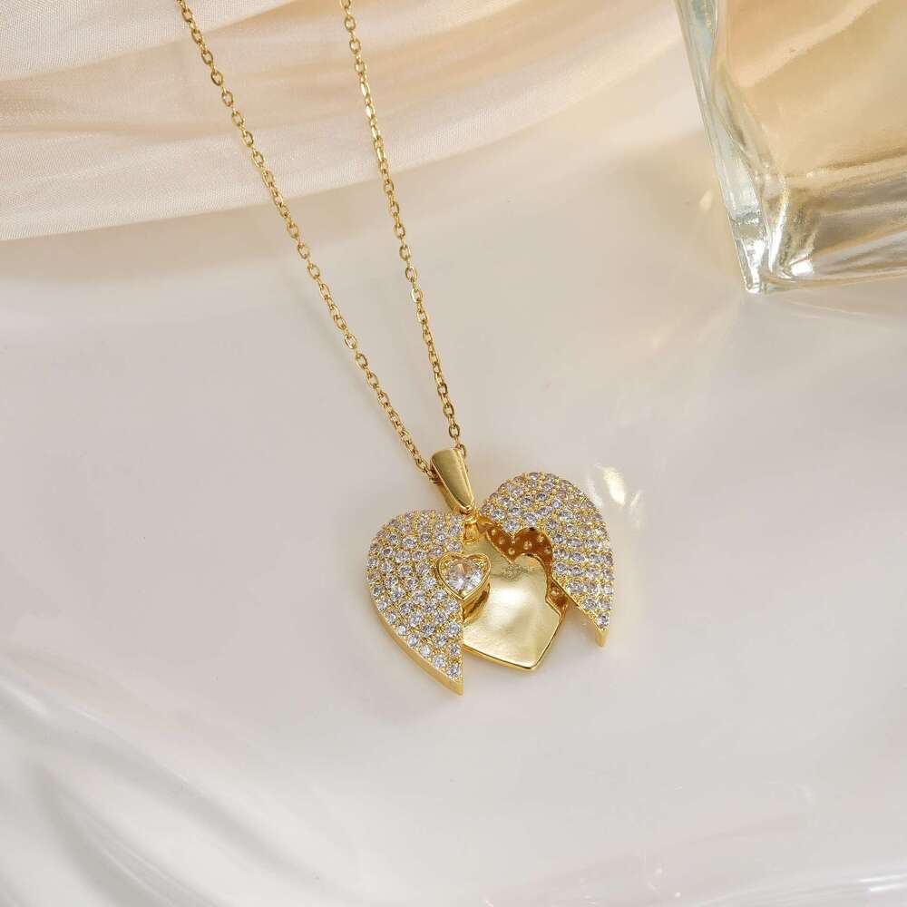 New Style Personality Heart Open And Close Titanium Steel Necklace For Women Heart-Shaped Wing Pendant Clavicle Chain Jewelry B1b
