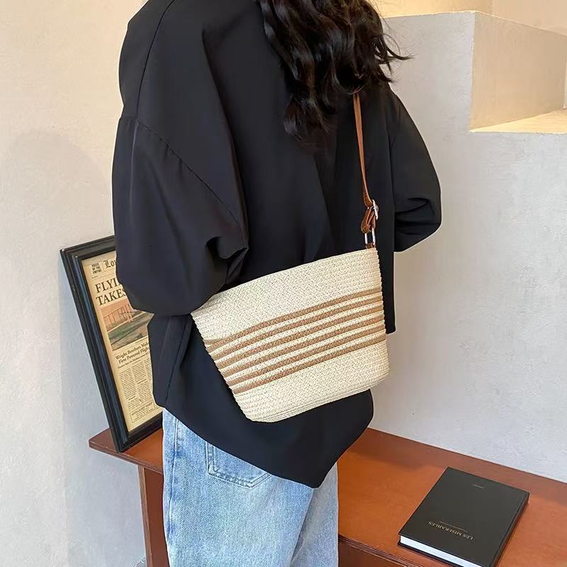Summer new women's handbag new fashion casual fashion women's shoulder bag woven bucket bag new designer bag new designer luxury bag