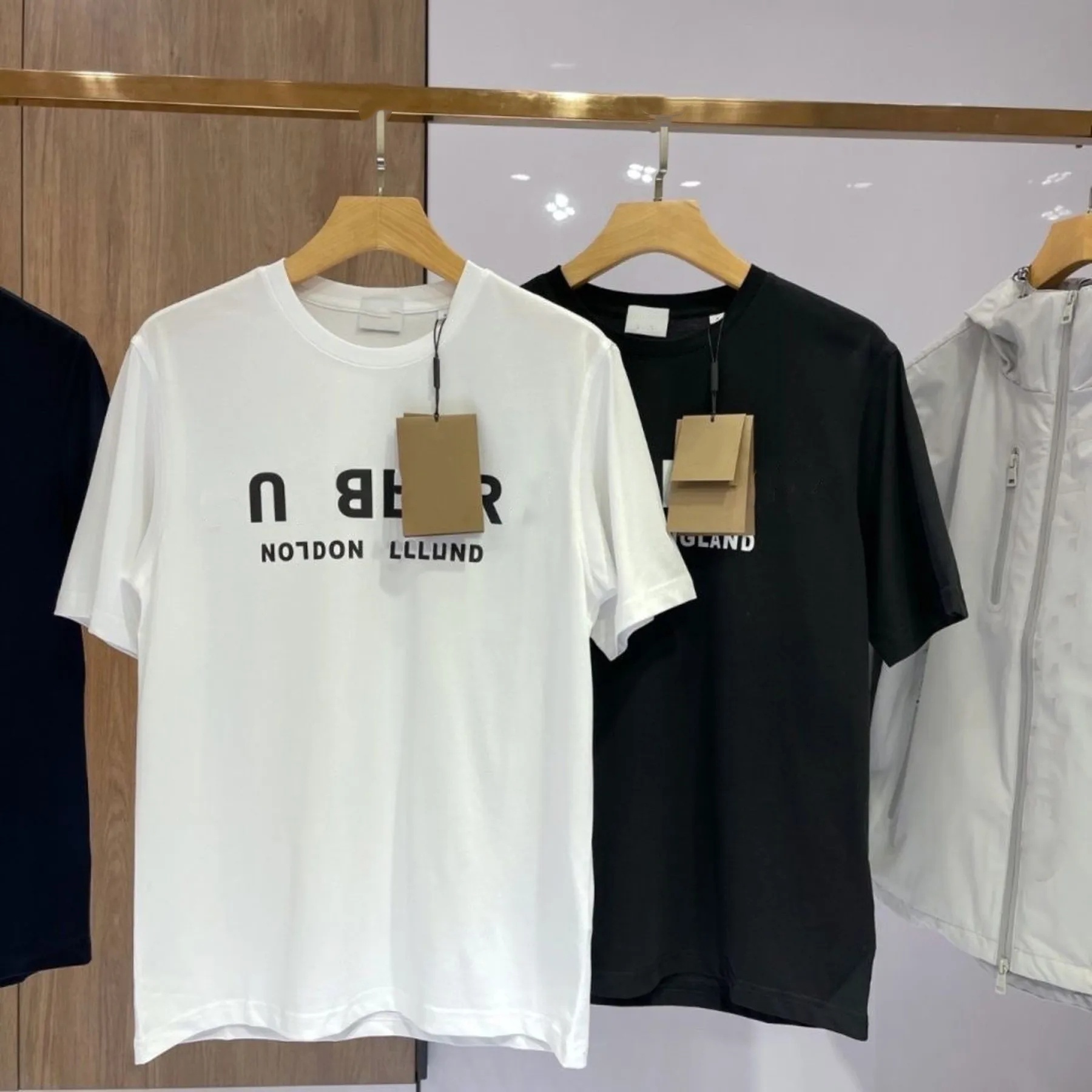 Men's T-shirt Classic Street Mens T-shirt Letter Luxury Short-sleeved T-shirt Clothing Designer T shirt Women's Cotton Summer Tops