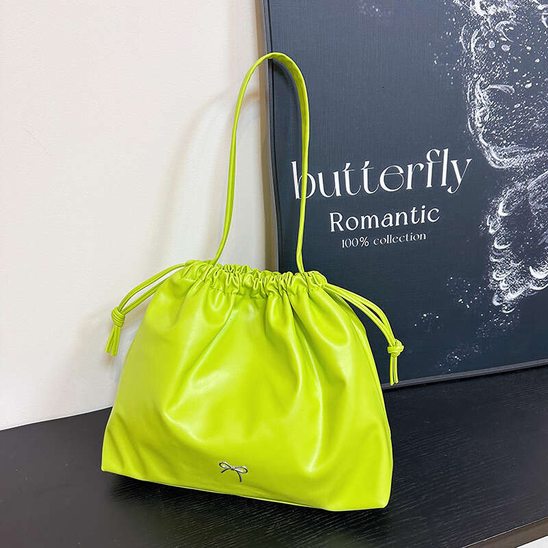 Leather Bag Bucket Bag Tote Bag Drawstring Pleated Bucket Trendy Autumn Winter New Large Capacity Casual Single Shoulder Versatile Tote Bag