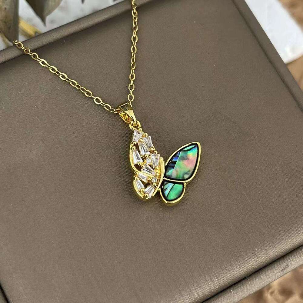 Forest Style Green Zircon Butterfly For Women, Collarbone Chain, Elegant Full Dia Necklace Pendant, Women's Jewelry 081