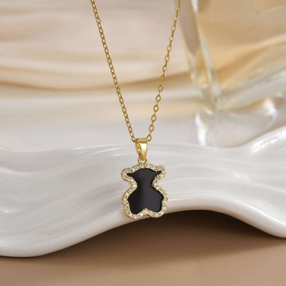Necklace For Women, Light , Niche Acrylic Bear, New Fashionable Versatile Titanium Steel Accessory 73D