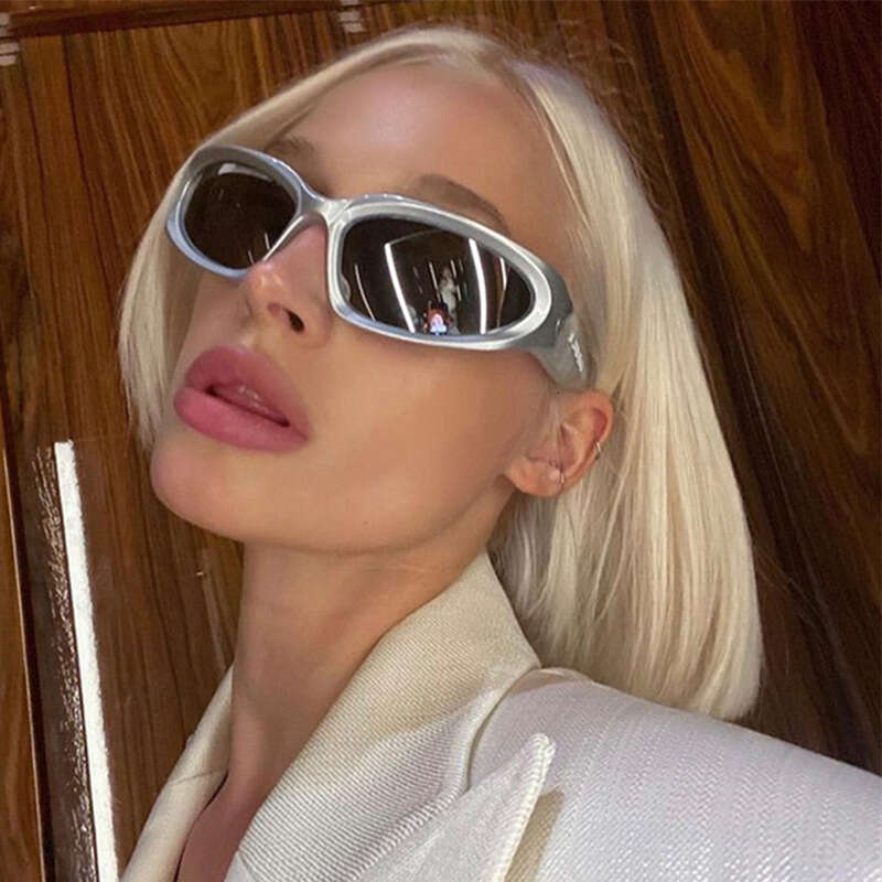 Millennial Futuristic New Y2K Hot Girl Cycling Punk Sports Internet Celebrity Sunglasses Women Trendy Glasses