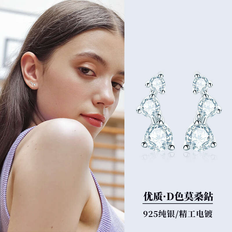 New Niche Personality High-End Feel Sterling Sier Stud Fashion Versatile Three-Star Moissanite Earrings Be5