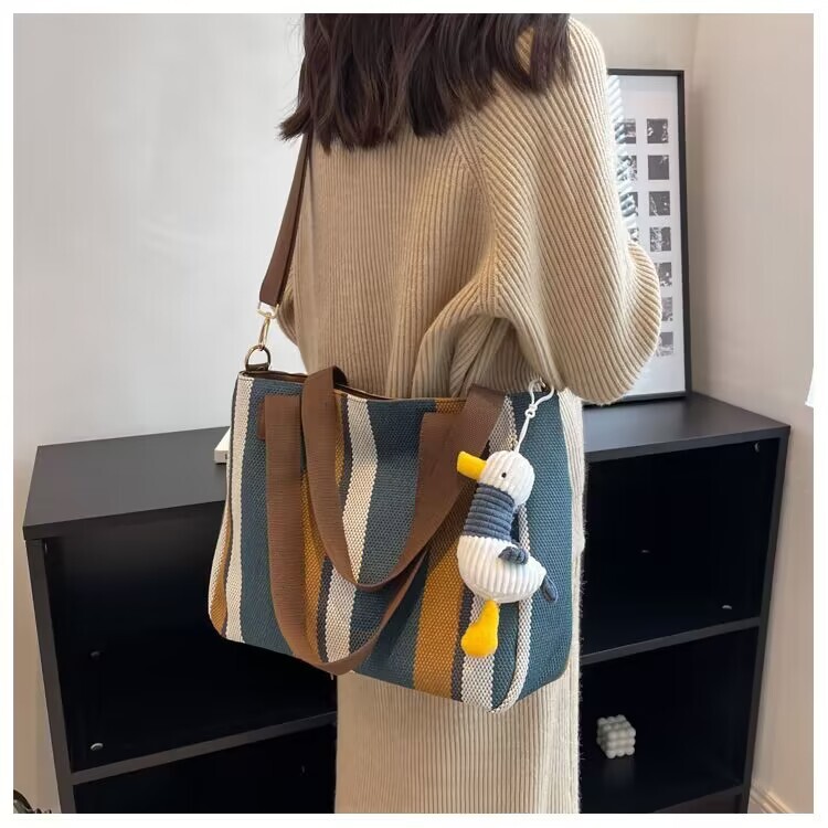 2025 Summer new women's shoulder crossbody bag new fashionable large capacity canvas texture handbag simple commuting new designer bag