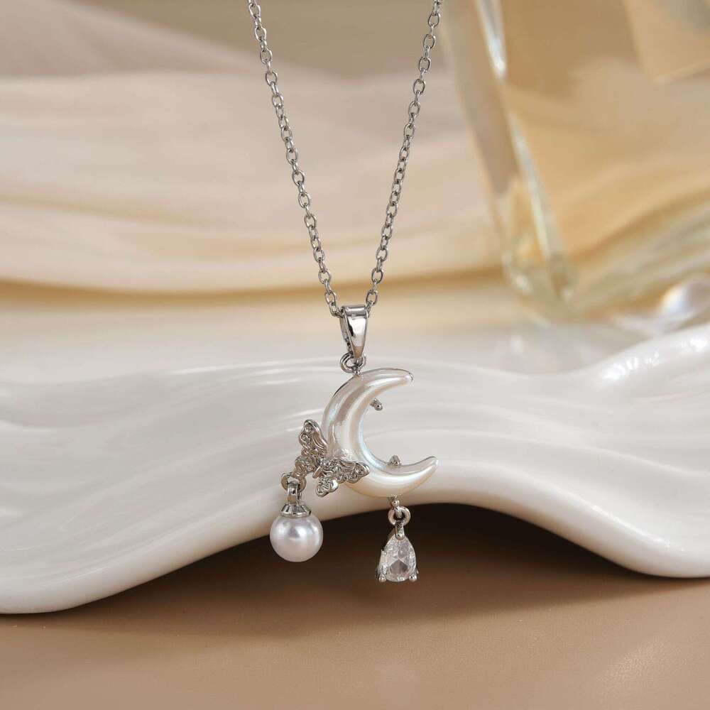 Necklace For Women New Japanese Korean Style Fashion Dreamy Star And Moon Niche Design Elegant Cool Collarbone Chain Jewelry 8F6