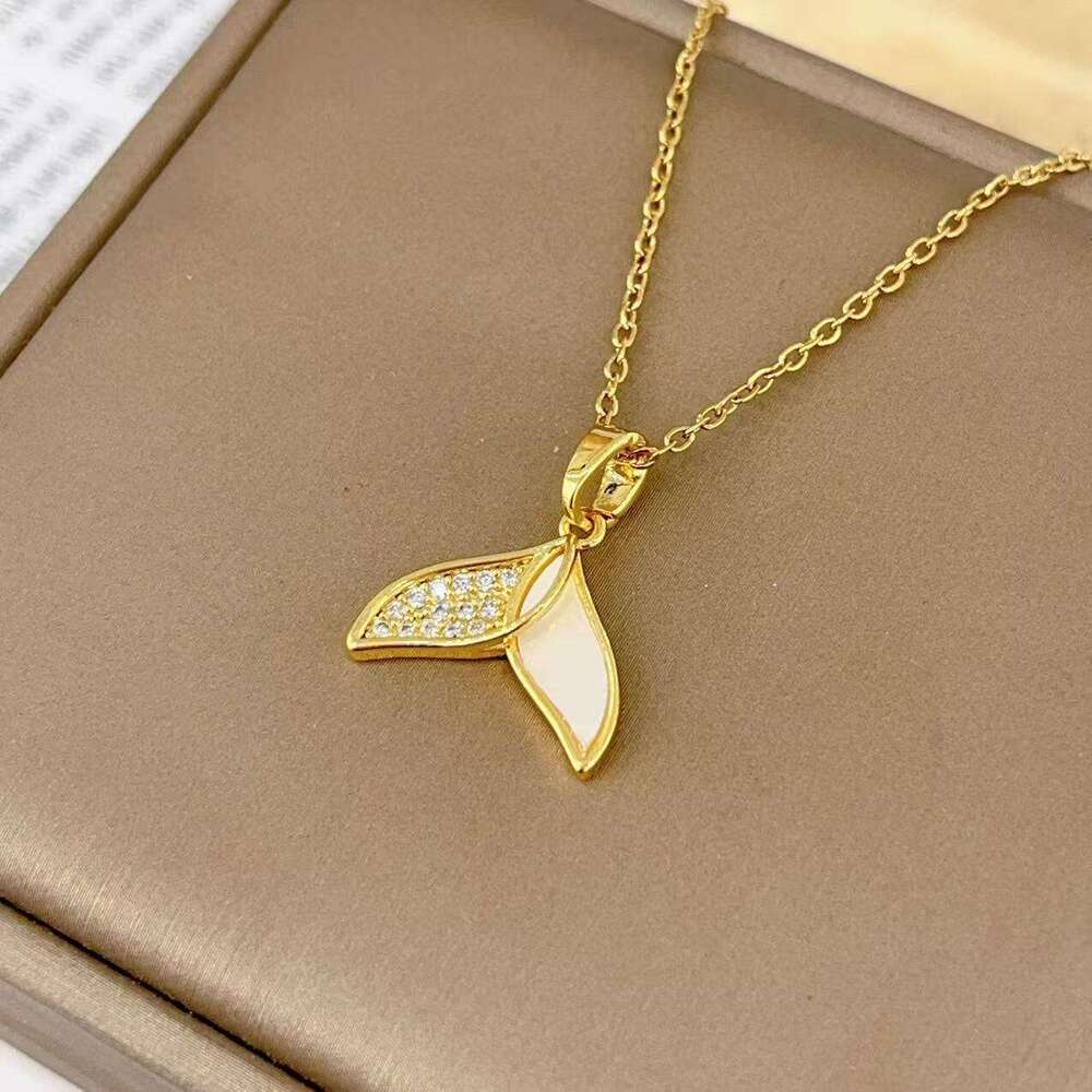 Real Gold Plated Zircon Fish Tail Necklace Niche Light Exquisite Collarbone Chain Elegant High-End Versatile Jewelry 14C