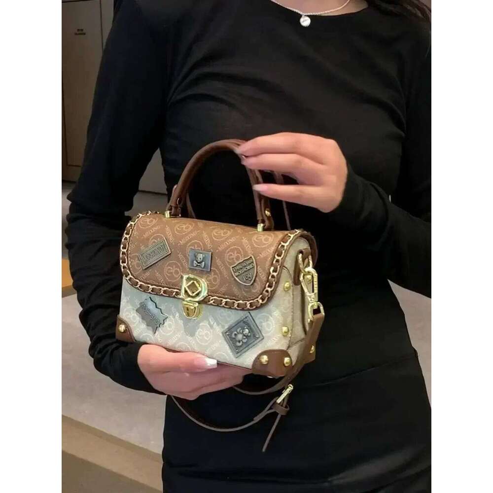 Vintage Patchwork Handbag Fashion Emed Girls Shoulder Bag European and American Badge Ladies Crossbody PU Material