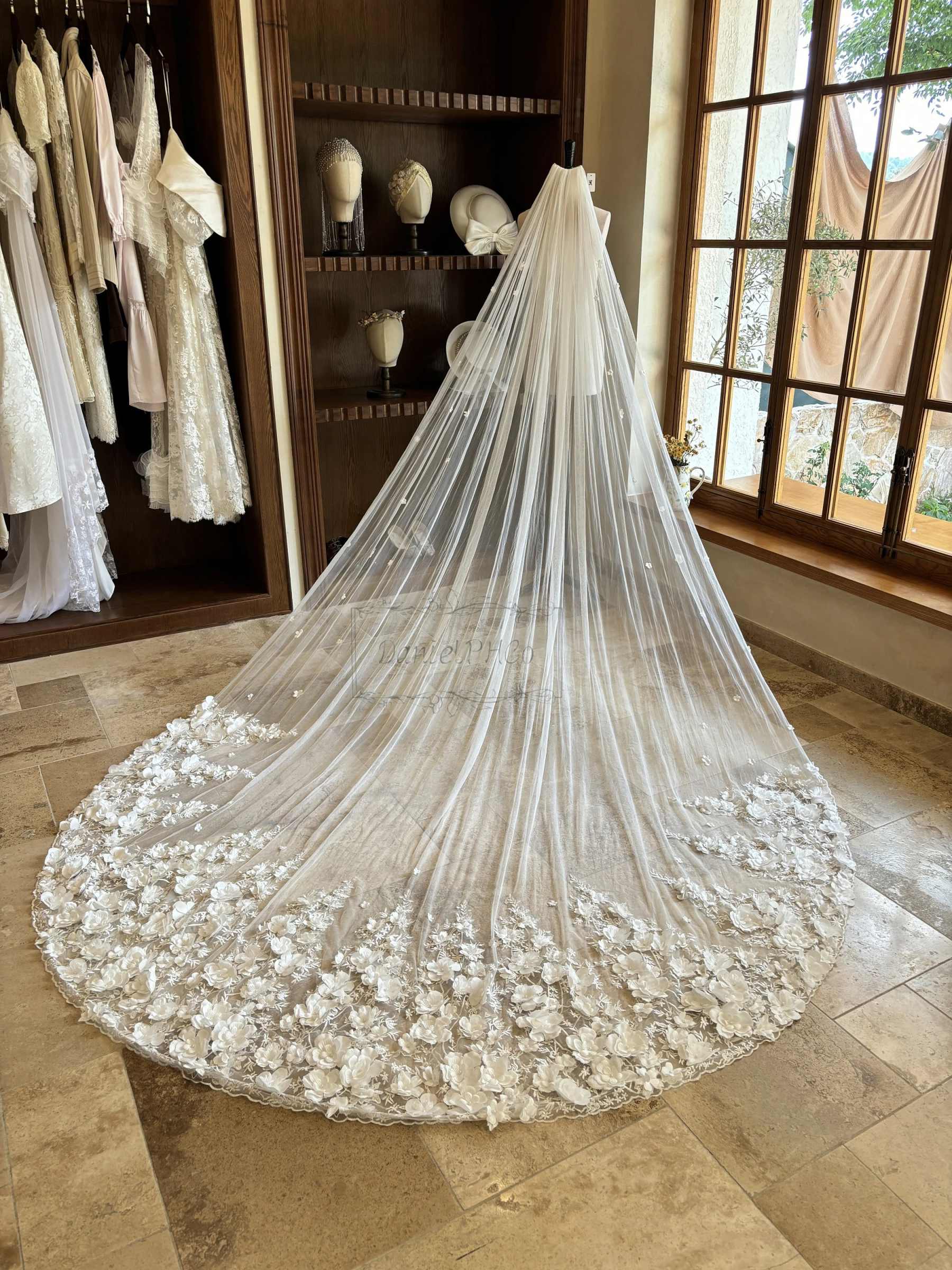 3D Floal Appliques Wedding Veil 3 Meters White Ivory Bridal Veils With Comb Wedding Headpieces Bride Accessories Customized