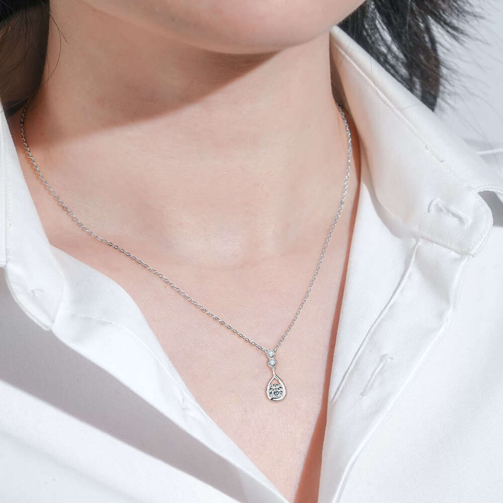 Hearts Eight Arrows 1 fashion Moissanite Pendant For Women Simple Elegant Water Drop Shape Sterling Sier Necklace 729