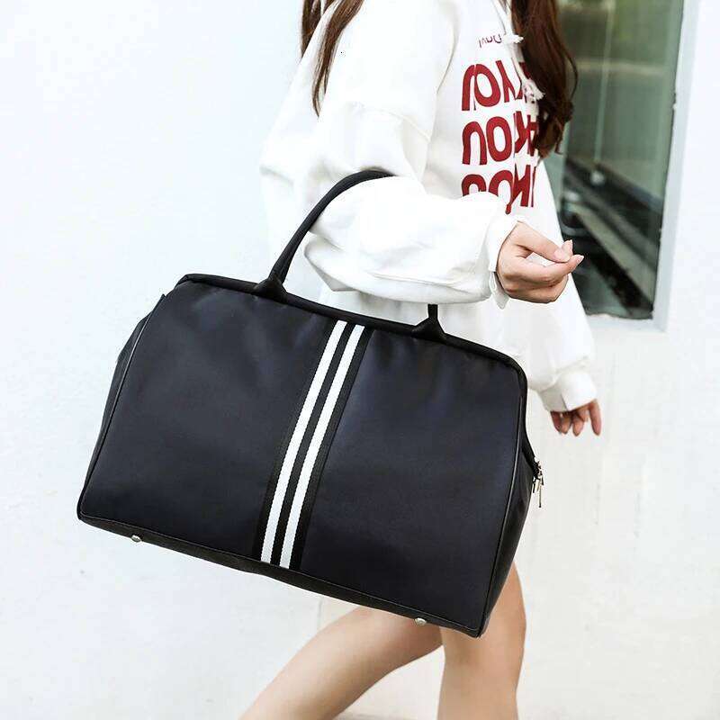 designer bag luxury bag Portable Travel Female Big Fiess Duffel Bag Men Weekend Bags Nylon Overnight Striped Women Handbags Bolsas Vie Xa637b