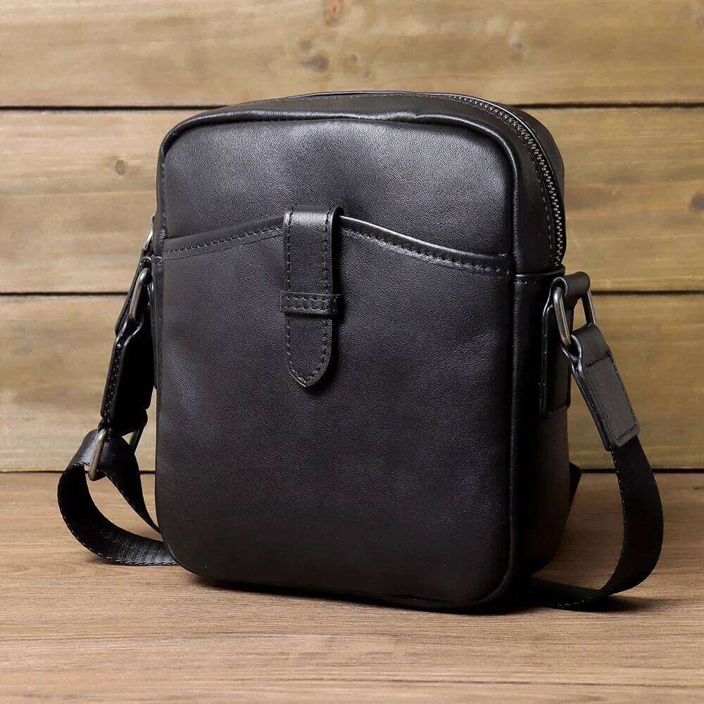 Trendy Korean Style Men's Leather Shoulder Casual Simple Crossbody Bag Wholesale Motorcycle Equipment Accessories