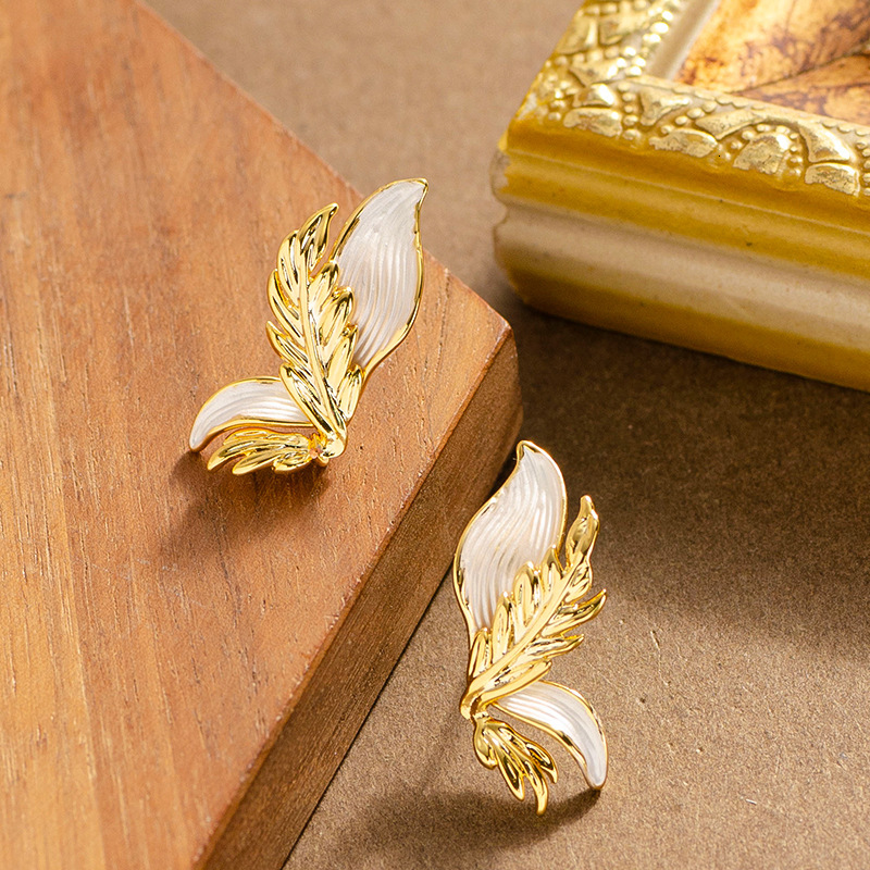 S Sier Needle French Elegant Exquisite Enamel Angel Wings Earrings for Women Niche Personality Trendy Ear Jewelry