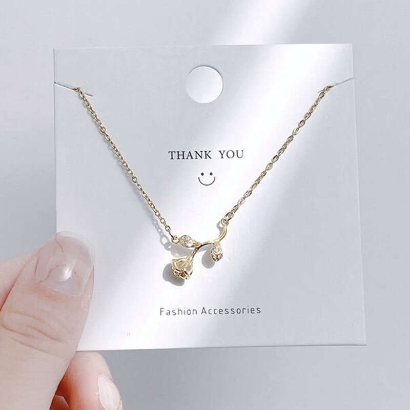Leaf Necklace For Women Star Moon Collarbone Titanium Steel Non-Fading Elegant Versatile Personality Design Sense Neck Chain Exquisite 954