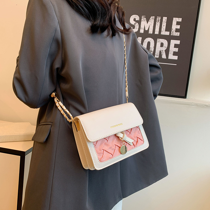 Free Shipping 2025 Summer New Designer Bag Fashion High-end Niche Outdoor Shoulder Bag Versatile Small Square Bag For Women Premium And High-quality S