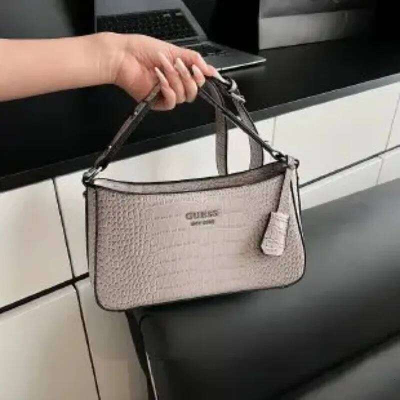 2025 Elegant Minimalist Crossbody Bag Trendy Leather Messenger Purse Vintage Designer Handbag Solid Color Large Capacity