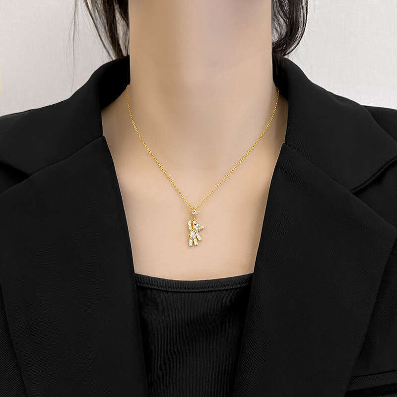 2025 New Trendy Cute Bear Necklace For Women, Design Sense, Light , Niche Titanium Steel, Non-Fading Collarbone Chain Pendant D59