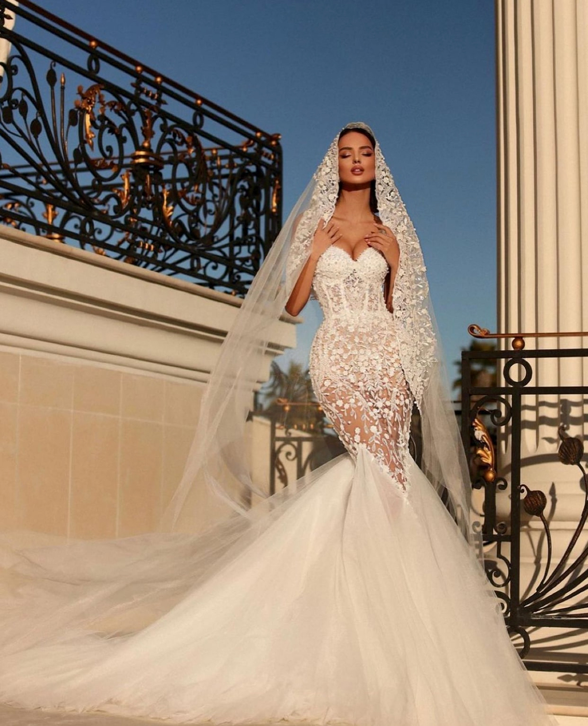 Glamorous Mermaid Wedding Dresses Spaghetti strap Applique Zipper Sweep Train Bridal Gown Vestidos De Novia