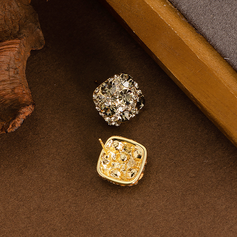 Light Simple Square Tea Color Full Dia Super Shiny Zircon Sier Needle Niche Design High-end Exquisite Earrings
