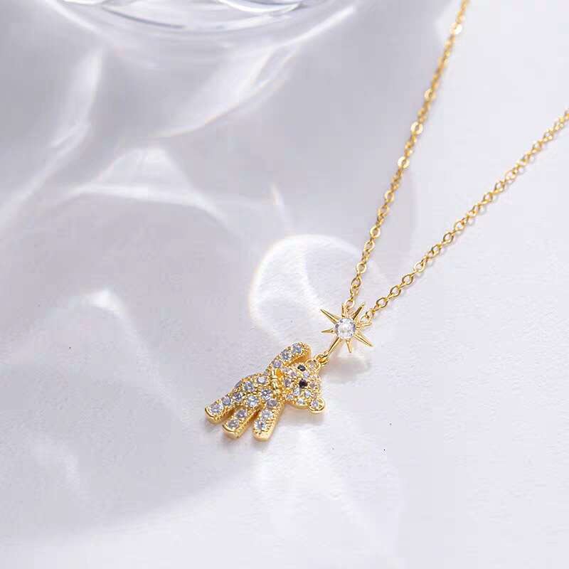 2025 New Trendy Cute Bear Necklace For Women, Design Sense, Light , Niche Titanium Steel, Non-Fading Collarbone Chain Pendant D59