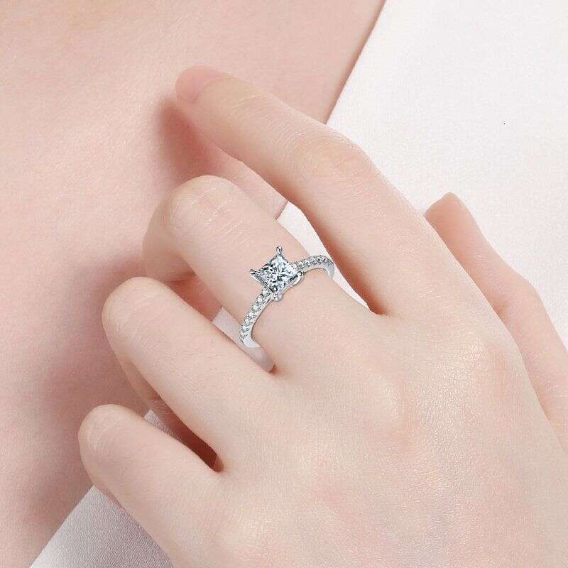New Luxury INS Niche One fashion Moissanite Pure Silver Square Diamond Ring High-End Feel D23